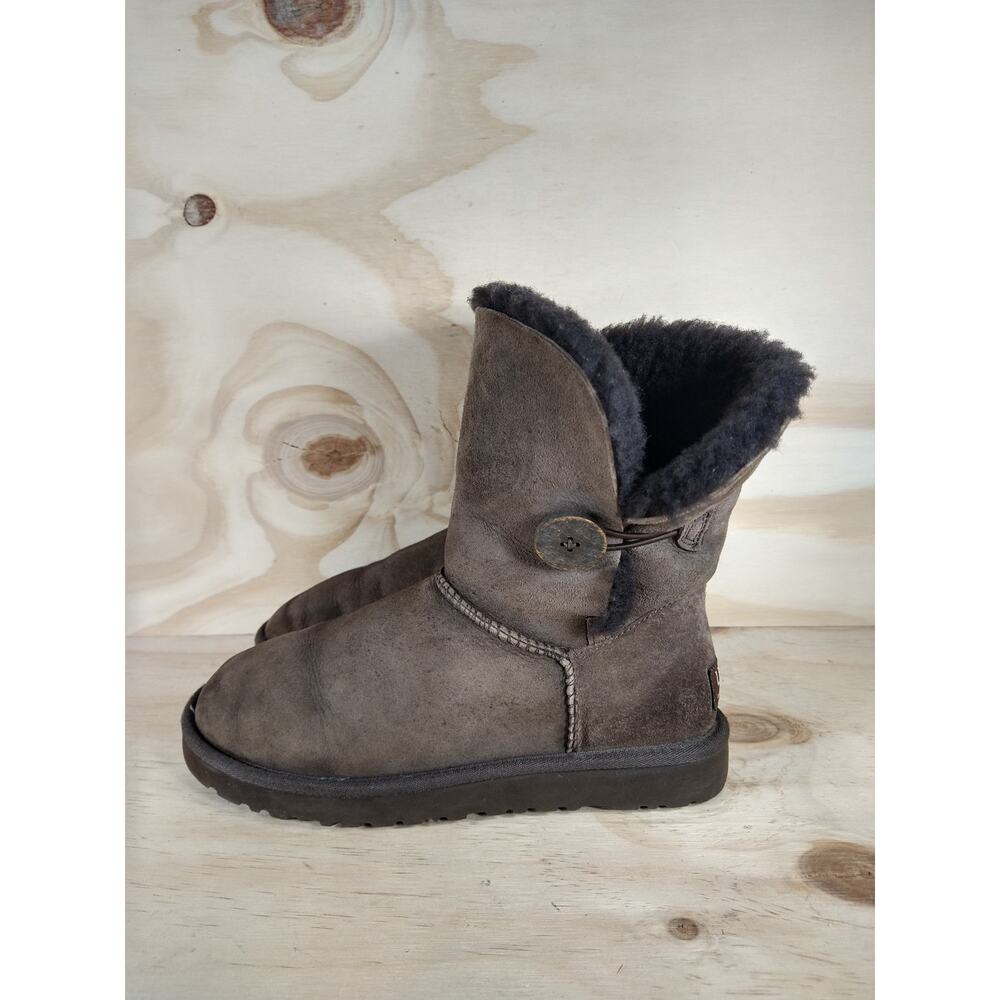 UGG Australia - Bailey Button - Boots - Brown/Black - Women's - 7 - Picture 3 of 8